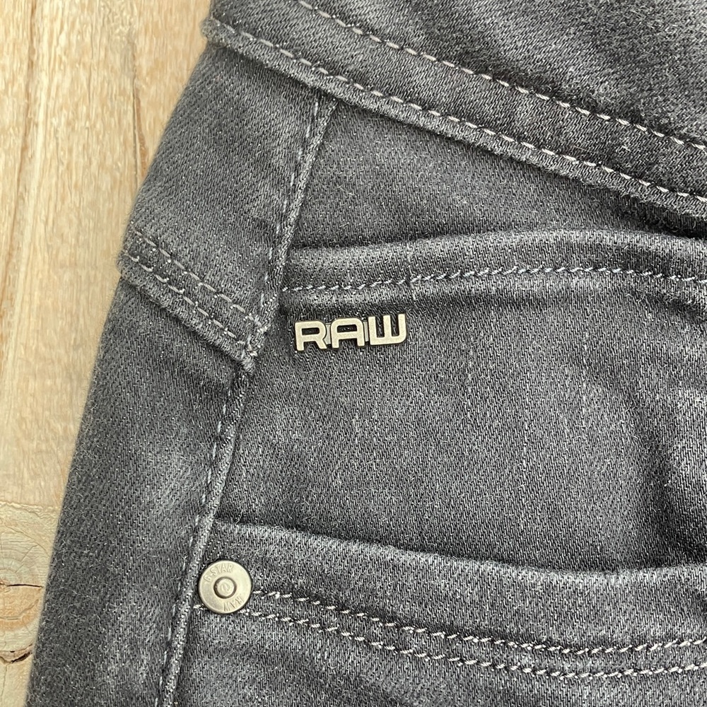 Slim Faded Black-Charcoal Gray Lynn Skinny Jeans — Stretch High-Rise Fit - Picture 3 of 7